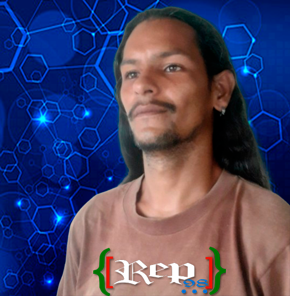Foto de Robert E. Pérez, Fundador de REP98